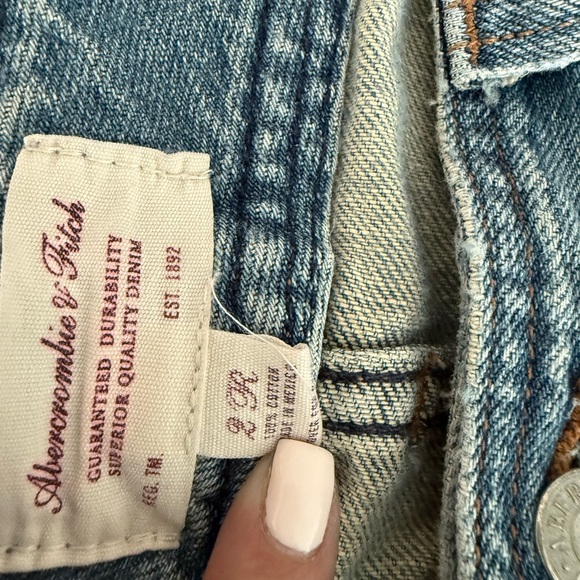 Abercrombie & Fitch Wide-Leg Jeans - Size 2 Regular - Picture 6 of 7
